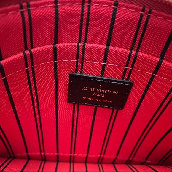 Louis Vuitton World Tour Neverfull Pochette - Picture 6 of 6